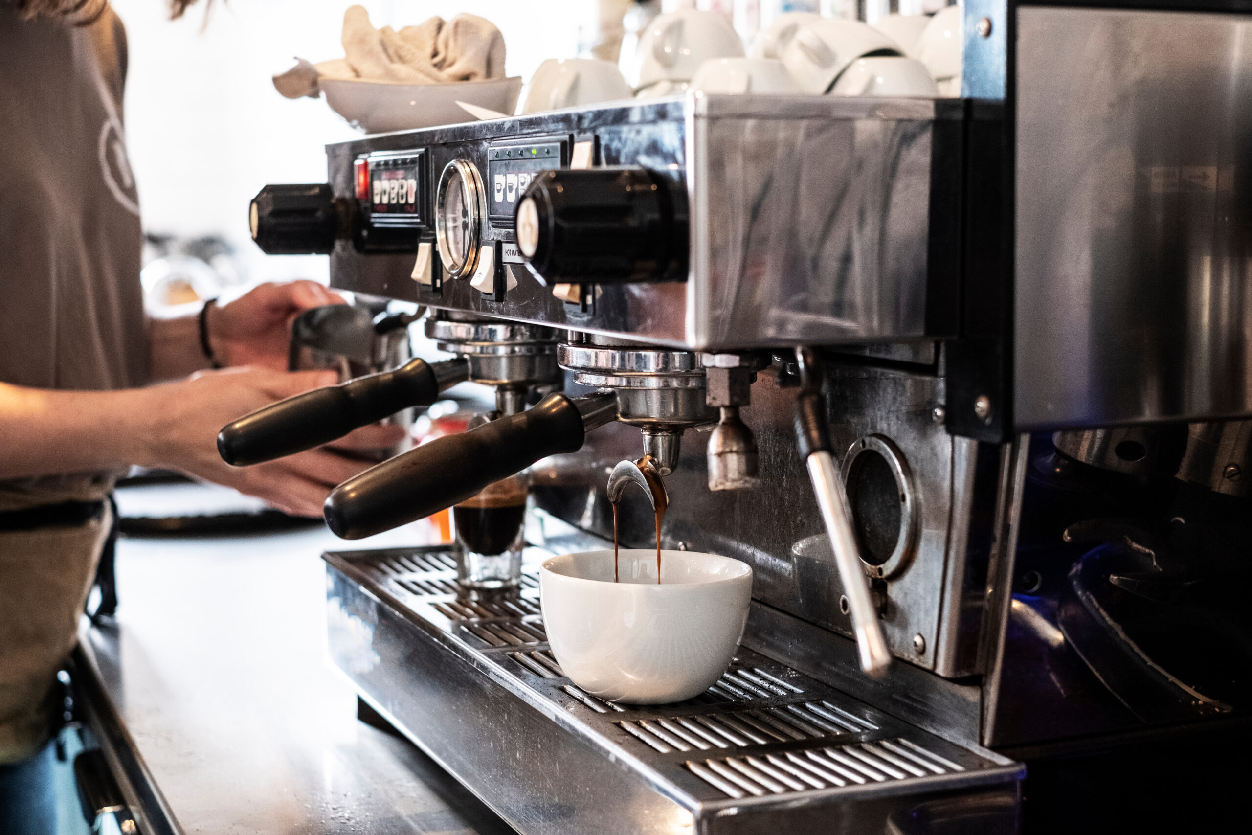 Do commercial coffee machines need plumbing?